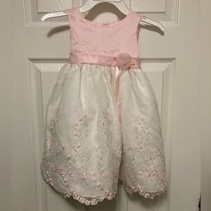 *Que Hermosa Pink Embroidered Floral Lace Sleeveless Scalloped Hem Dress #I